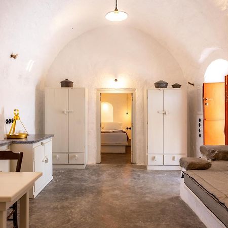 Santa Irini Retreat Hotel Thirasia Bagian luar foto