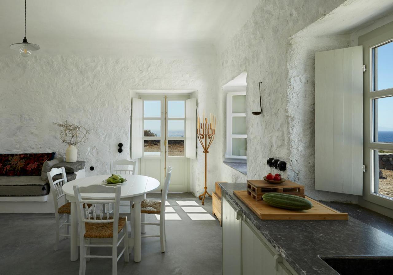 Santa Irini Retreat Hotel Thirasia Bagian luar foto