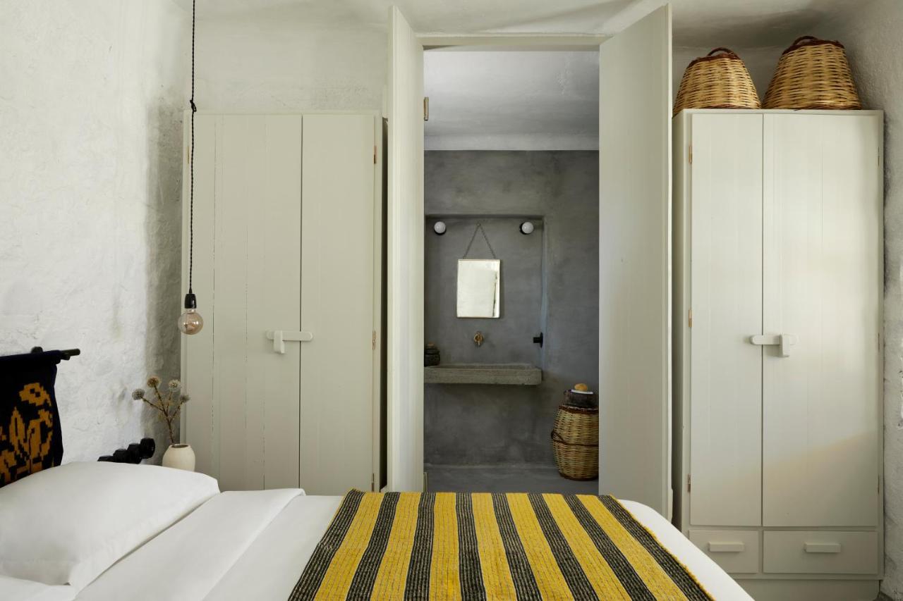 Santa Irini Retreat Hotel Thirasia Bagian luar foto